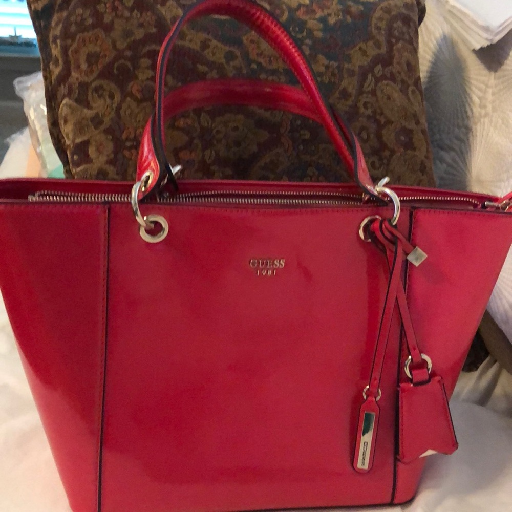 Guess handbag - EUC